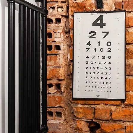 Househost Apartmeni: Podbrzezie 2/20 Apartament Kraków