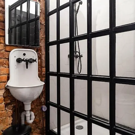 Lägenhet Househost Apartmeni: Podbrzezie 2/20