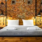 Appartamento Househost Apartmeni: Podbrzezie 2/20 Cracovia